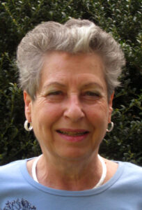 Elaine Shay, Longtime Leader of Montefiore Cemetery and Volunteer, Dies at 88