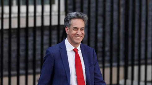 From punchline to foreign secretary: Ed Miliband’s comeback rattles Trump