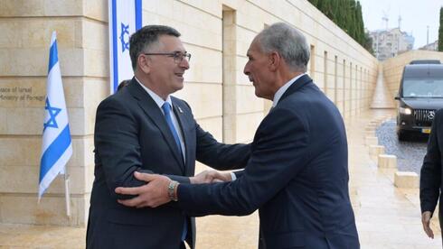 Honduras’ president asked for help, Israel sent eye surgeons