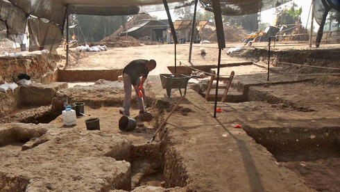 1,300-year-old industrial complex uncovered by central Israel soccer stadium