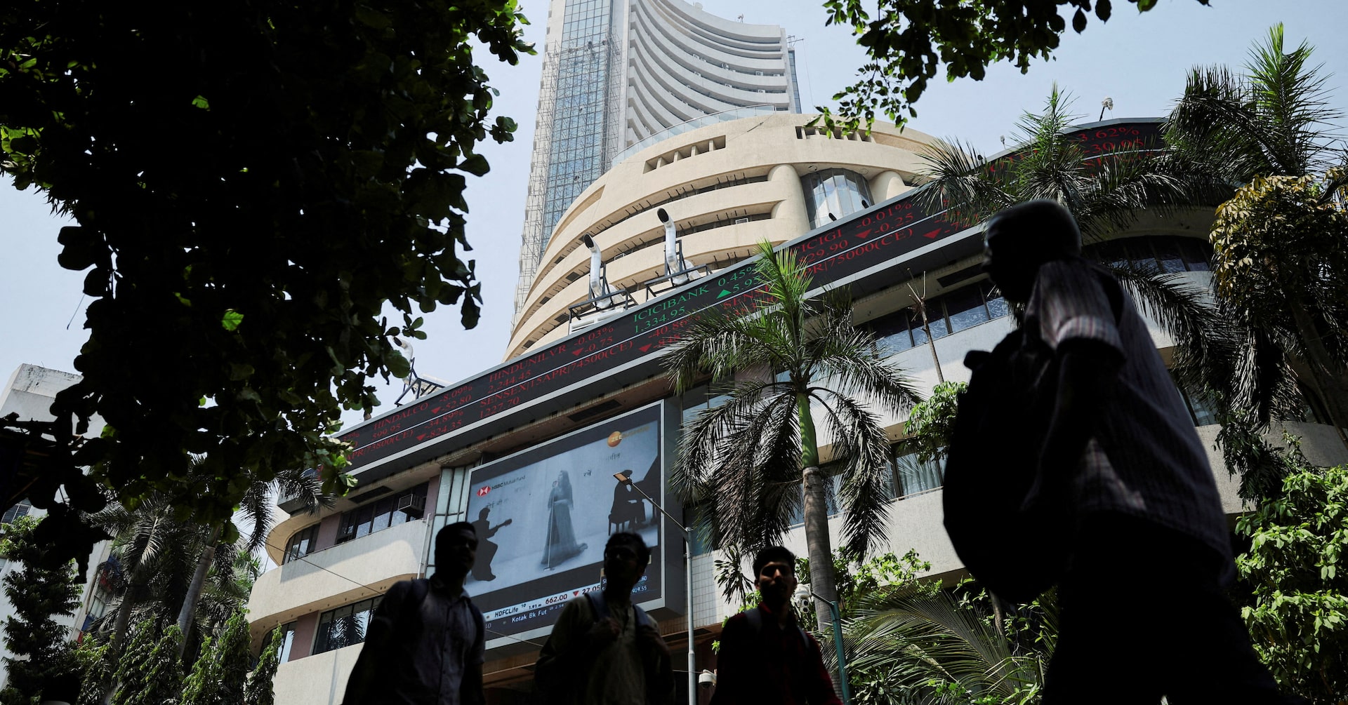 Indian shares seen lower as Mideast tensions persist, Nifty expiry looms