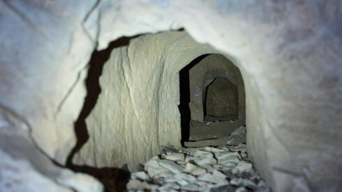 Border Guard soldiers uncover ancient burial cave in east Jerusalem during security search