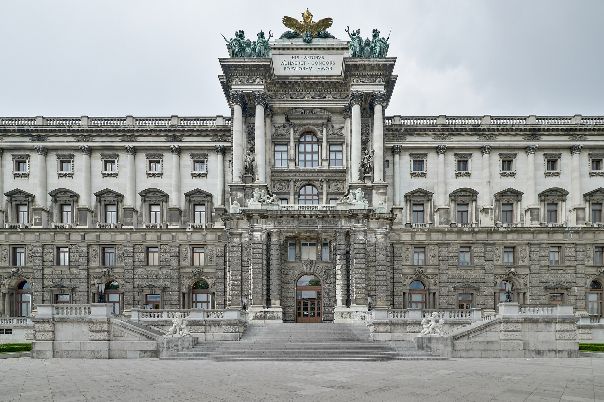 ​Vienna Jews Join in Search for Missing Israeli Women 