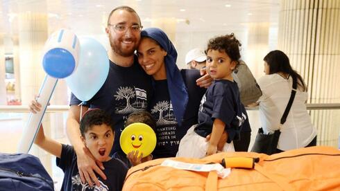‘Exile is over, we’re home’: 47 Persian Jews make aliyah together from New York
