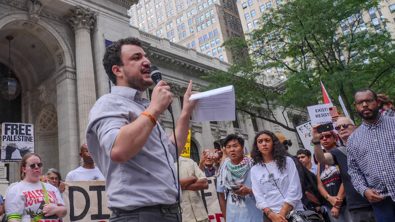 ‘For the sin of genocide’: Anti-Israel groups hold Yom Kippur ‘Yizkor’