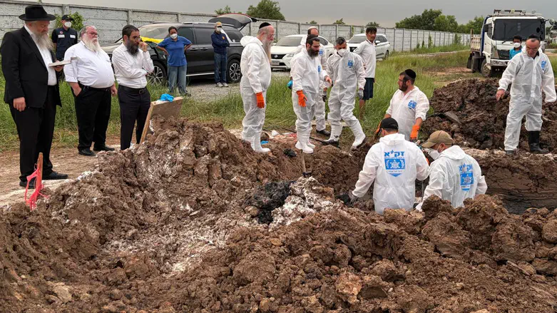 After Thai authorities’ decision: 4 Jewish graves relocated from cemetery
