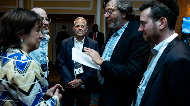 From a holiday in Israel to a permanent move: The initiative that seeks to bring Jews home