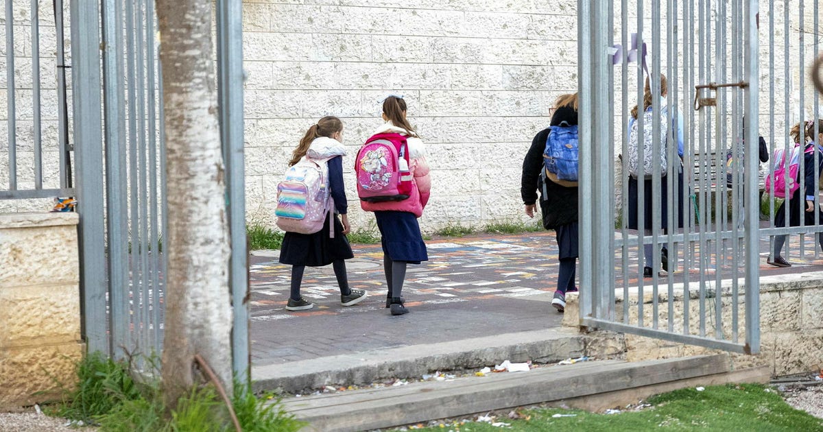 Ultra-Orthodox schoolgirls in Israel outperform their secular counterparts, study shows