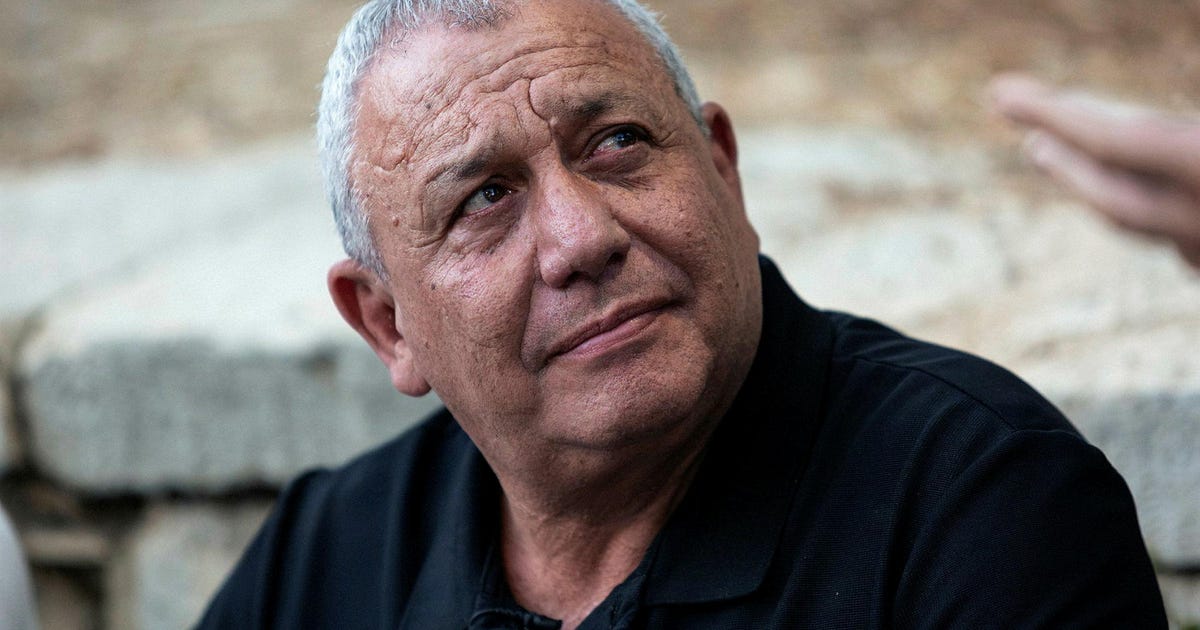 Eisenkot urges opposition party leaders to back his bid to unseat Netanyahu