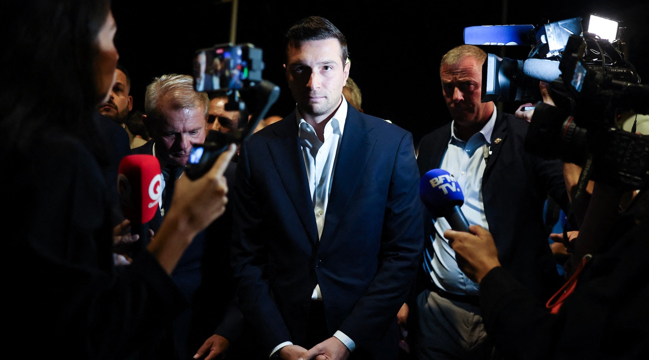 French far-right leader accused of antisemitism, defended by Israeli minister