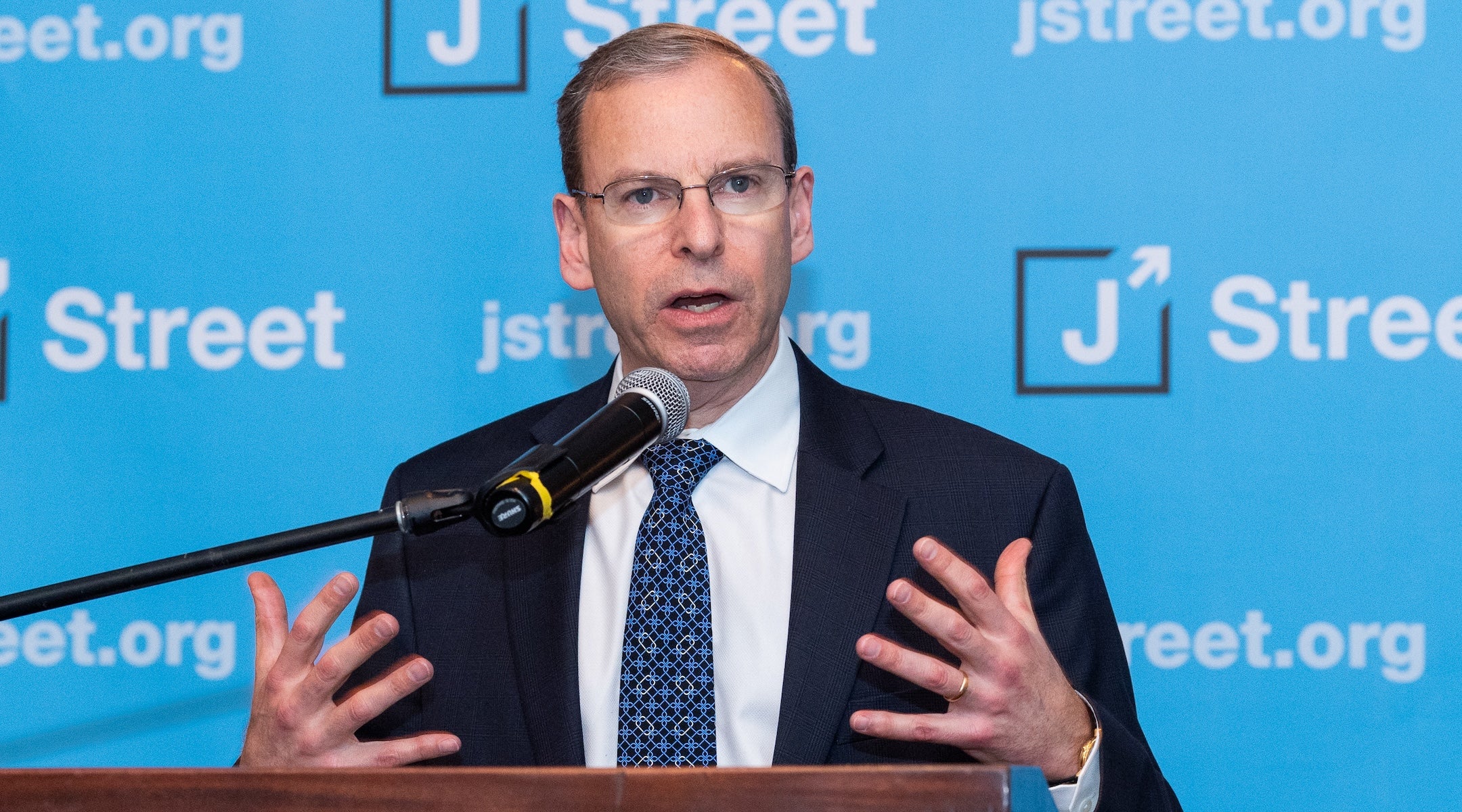 J Street goes on the offensive against AIPAC-backed candidates