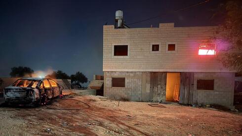 Over 100 Jewish rioters storm West Bank village, torch home of a Palestinian family trying to return