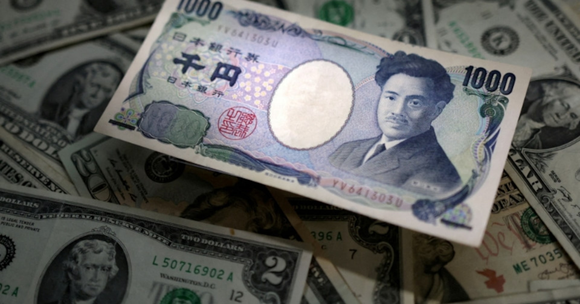 Dollar holds gains, yen slips as Mideast energy shock deepens