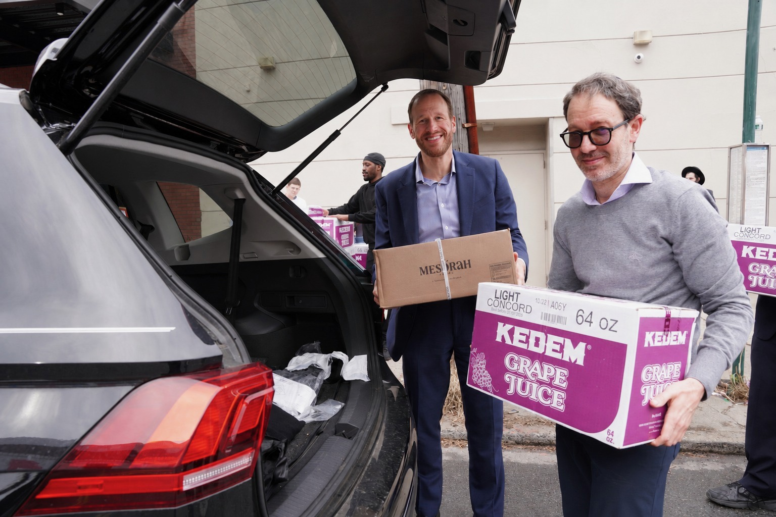 ​Met Council Sets New Yom Tov Food Distribution Record 