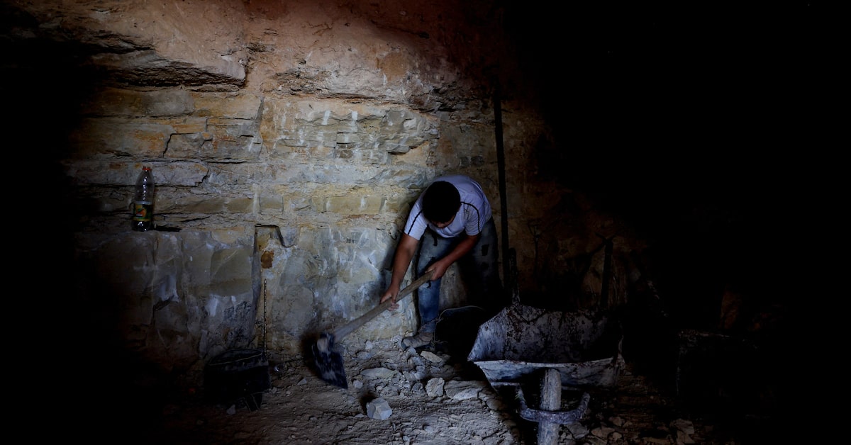 With their West Bank homes demolished, Palestinians turn to living in caves