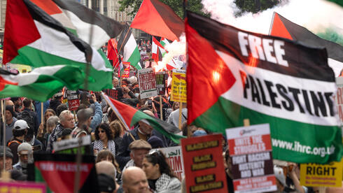 ‘I fear a massacre’: Jewish communities on alert as leaders warn of ‘toxic’ antisemitic climate