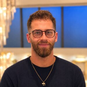 Jason Gelsey: Northern Liberties Resident Wraps Tefillin, Explores Religion
