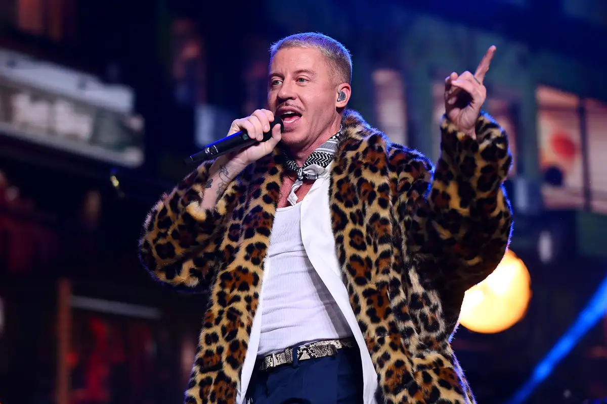 Macklemore blames Jewish billionaire Robert Kraft for his removal from Ed Sheeran’s tour