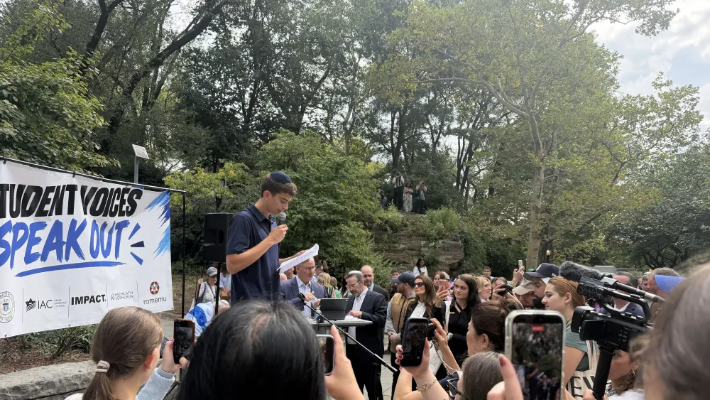 ‘Can’t Shut Kids Out,’ students tell Mamdani at Prayer Rally