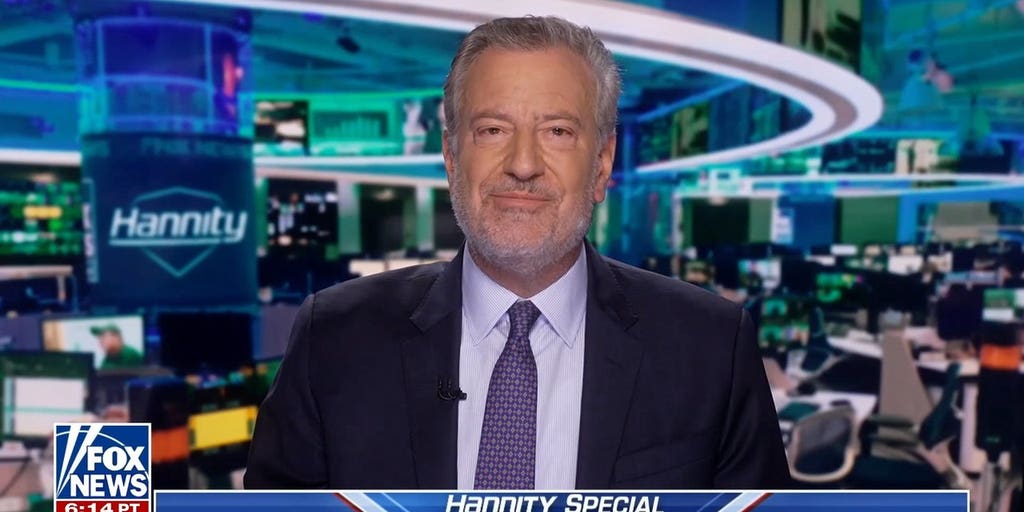 Former NYC Mayor Bill de Blasio debates Hannity on Middle East conflict | Fox News Video
