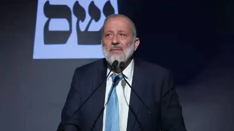 Rebellion in Shas? Calls to oust Deri