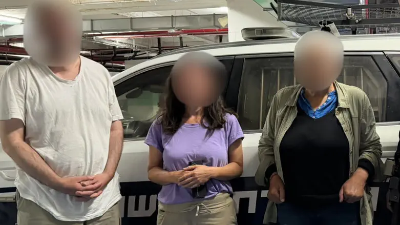 Three foreign activists to be deported after filming IDF soldiers in Hevron