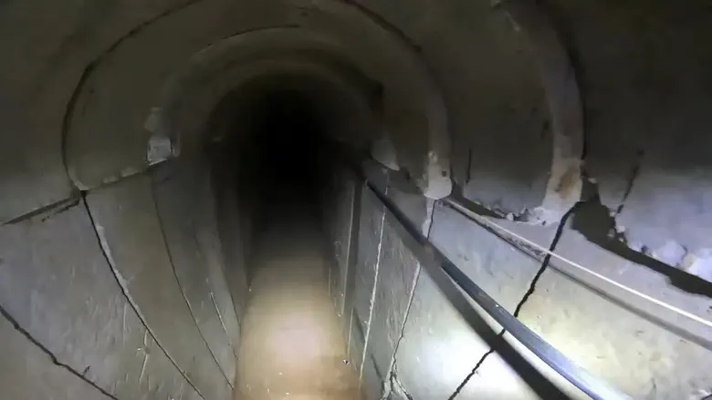 IDF destroys Hamas tunnel crossing Gaza’s Yellow Line