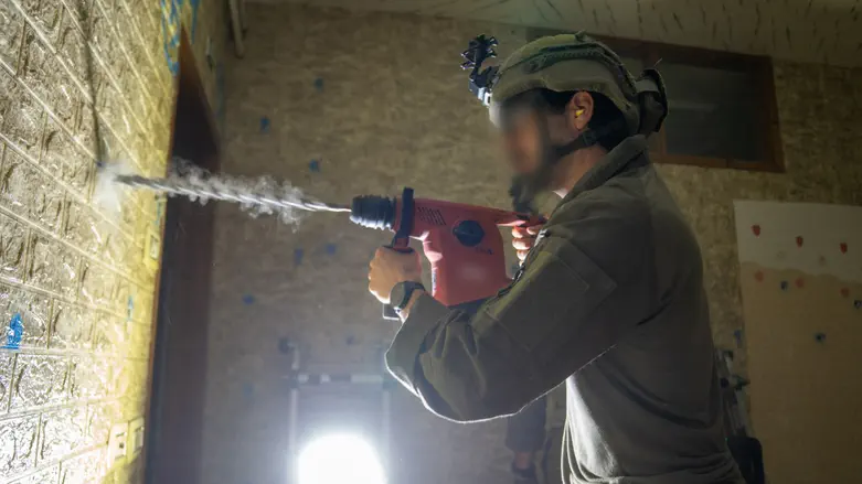 One week after attack: IDF demolishes Hebron homes of terrorists who murdered two soldiers