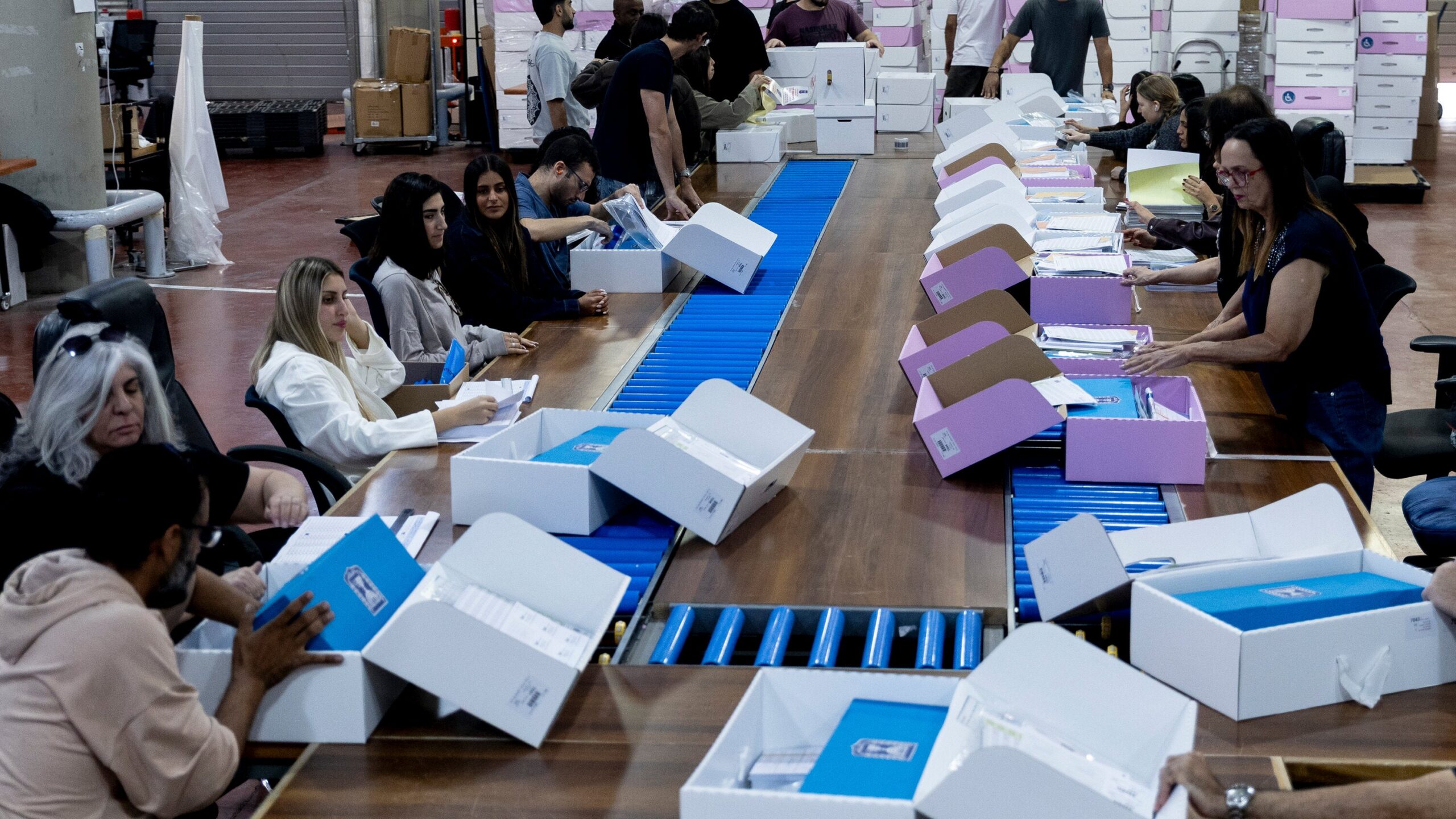 What Could Swing Israel’s Election? Thousands Living in the U.S.