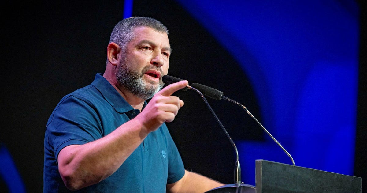 Far-right party head says Netanyahu, Smotrich met with his rabbi to help push him out of race