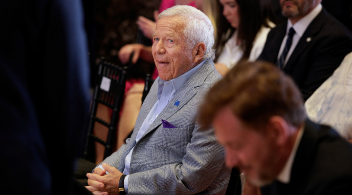 Robert Kraft Donates $5 Million to Build New Chabad Center in His Massachusetts Hometown