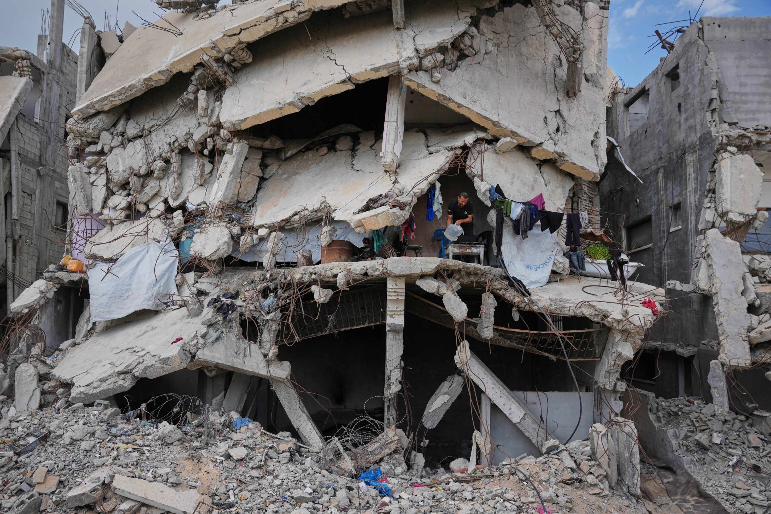 A US-brokered ceasefire was supposed to end the war in Gaza. A year later, progress has stalled.
