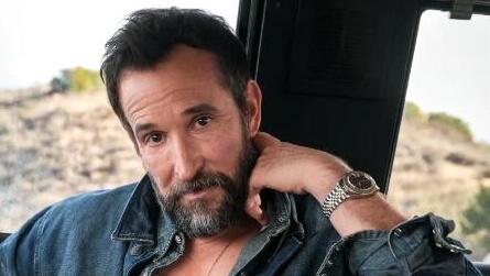While Israel votes, People has spoken: Noah Wyle is Sexiest Man Alive