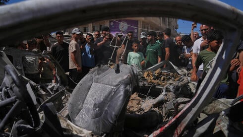 Report: Israel gives Gaza terrorists choice between dying alone or with family