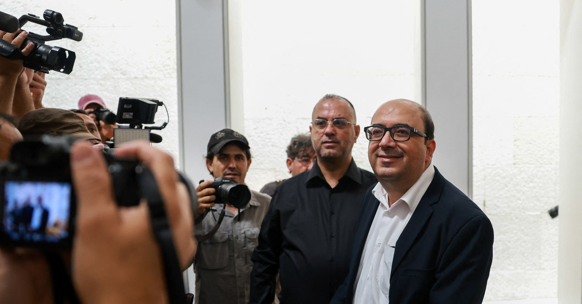 Israeli court pressure pushes Israeli Arab leader to quit election race