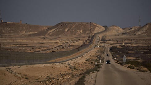 Egyptian man breaches Israeli border fence as IDF warns of heightened security concerns