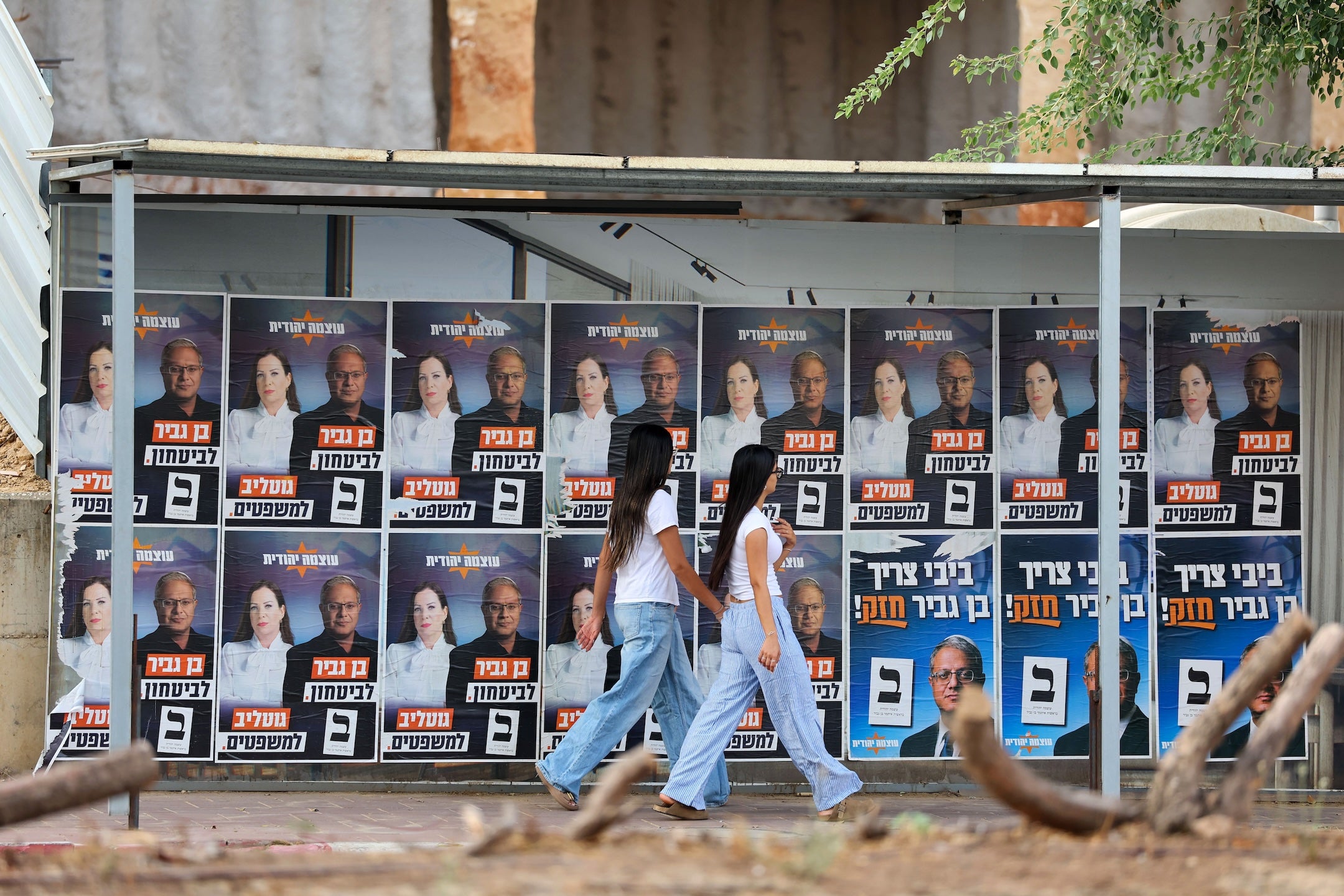 The fate of Netanyahu and Eisenkot could hang on undecided voters