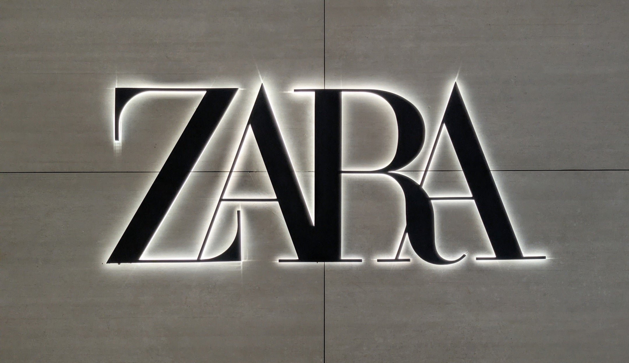 Zara removes Halloween costume likened to concentration camp uniform