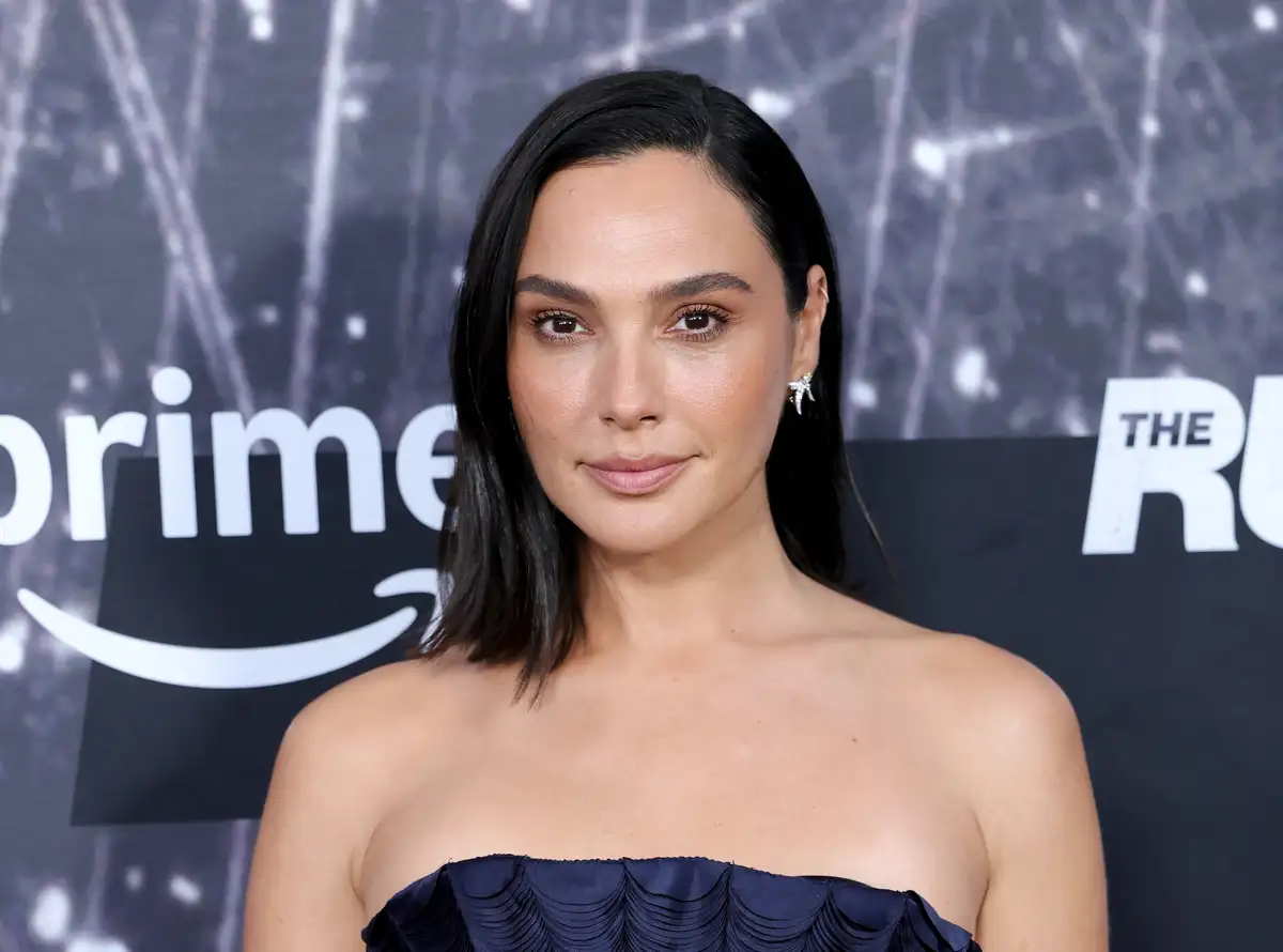 Gal Gadot reveals plans to move back to Israel amid rising antisemitism