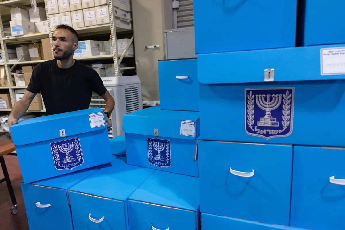 First votes cast in Israeli elections as embassy staff go to the polls