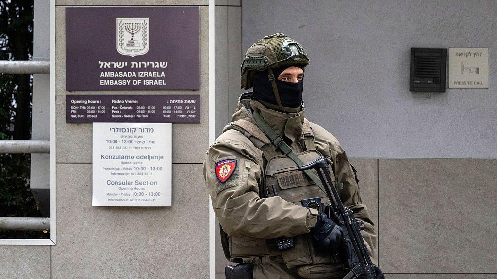 Suspected terrorist killed outside Israeli embassy in Serbia – EJP