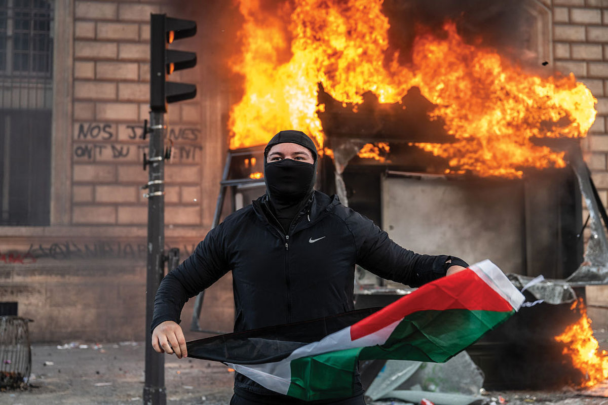 Paris on Fire, America on Edge and the Generation of the Flood