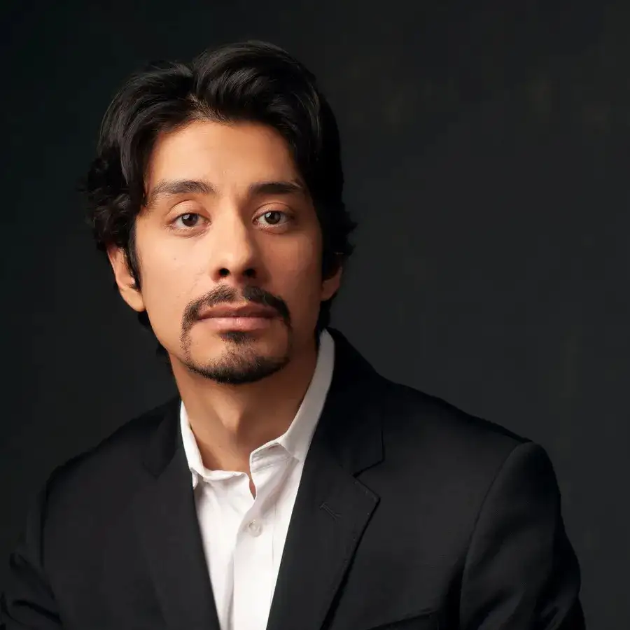 Calgary opera drops singer who displayed Palestinian flag during Tosca premiere