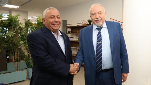 Liberman accuses Eisenkot of plotting coalition with Netanyahu as opposition feud deepens