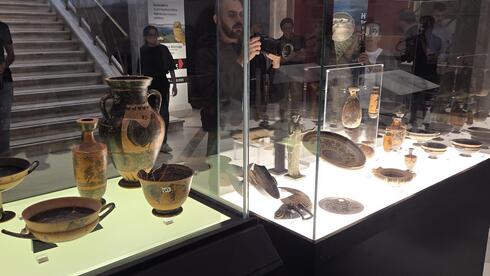 Israel returns 22 ancient Greek artifacts seized in police raids near Tel Aviv