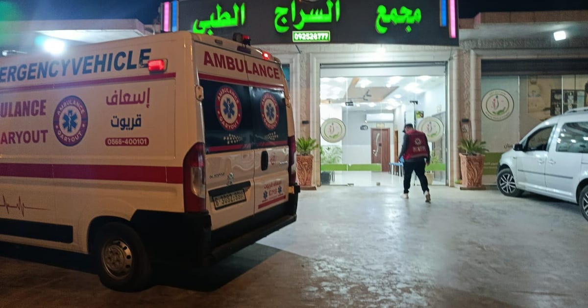 Reports: Three wounded in attack on Palestinian family by settlers posing as Israeli soldiers